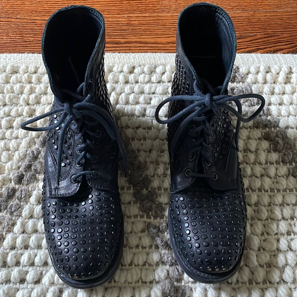 275 Central 1515 black studded Lace Up Boots size 37